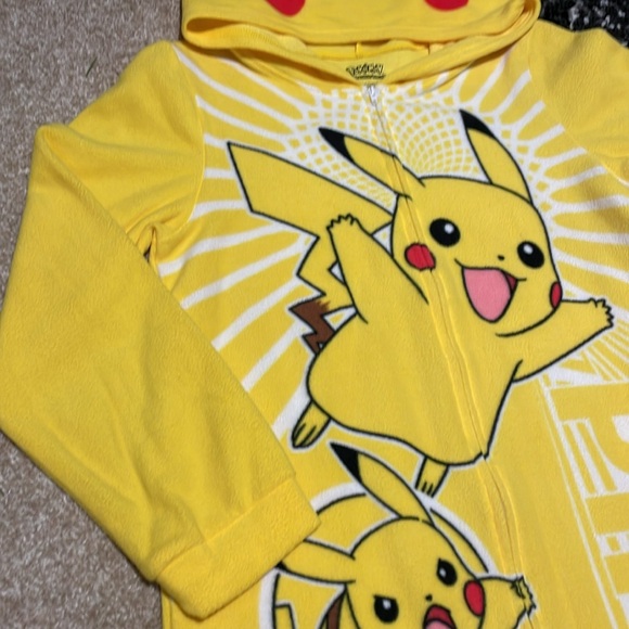 Pokémon Pikachu Onesie In Bright Yellow Pikachu Print In Size Kids Large - Picture 4 of 12